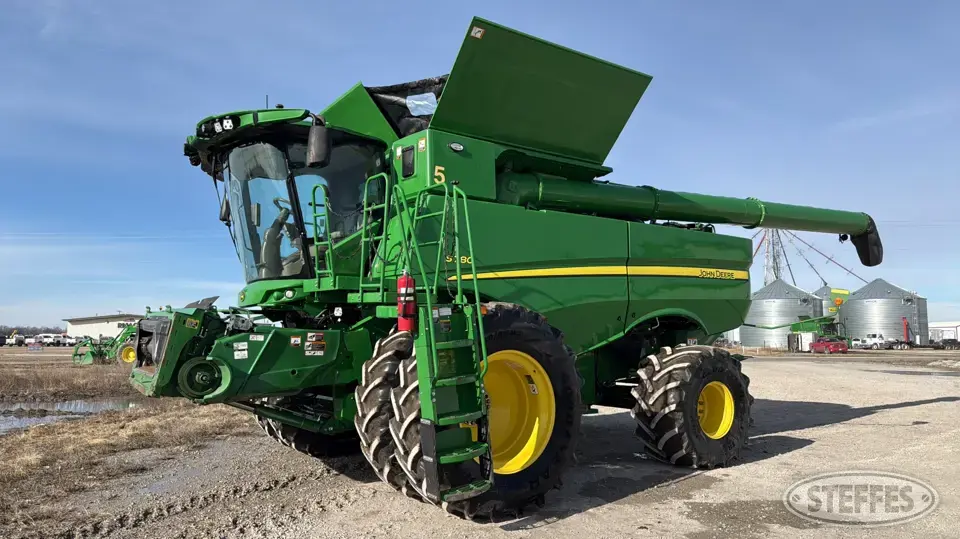 2023 John Deere S780 Combine