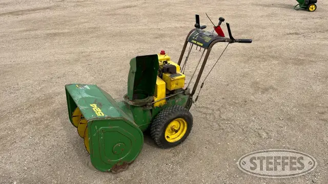 John Deere 524