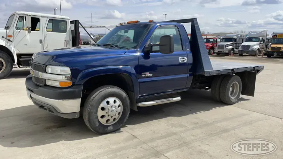 2002 Chevrolet 3500 Cab and Chassis Truck