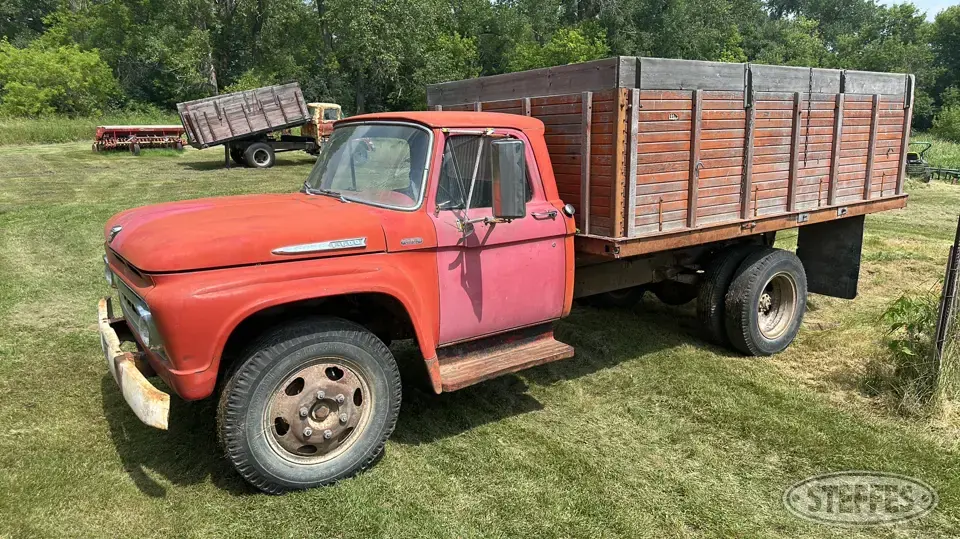 1961 Ford F-600 Grain Truck