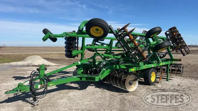 2018 John Deere 2720