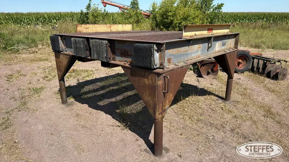 Copperloy steel platform Farm Support Item