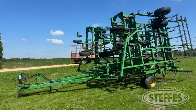 John Deere 985