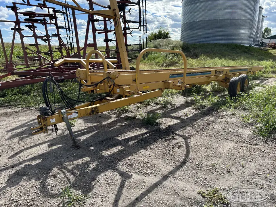Vermeer BM700 Bale Transportation