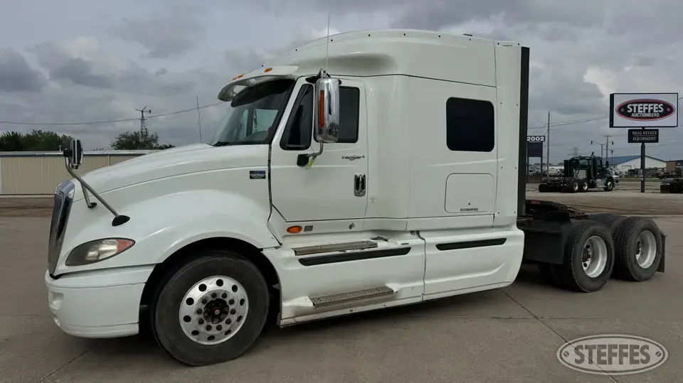 2012 International ProStar+ Conventional Truck with Sleeper