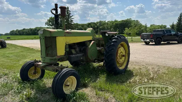 1960 John Deere 730