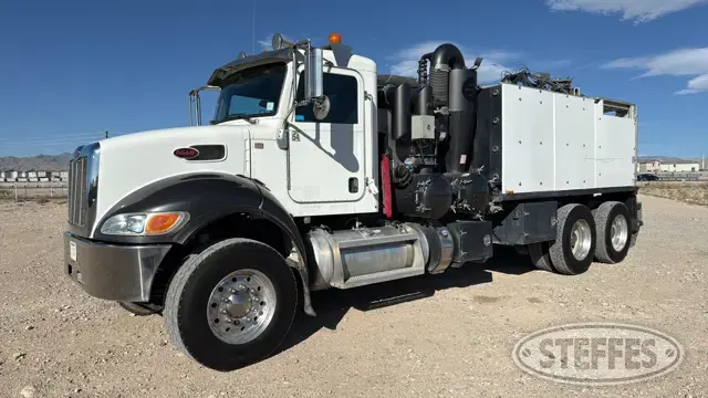 2019 Peterbilt 348