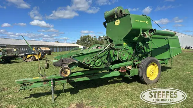 John Deere 42