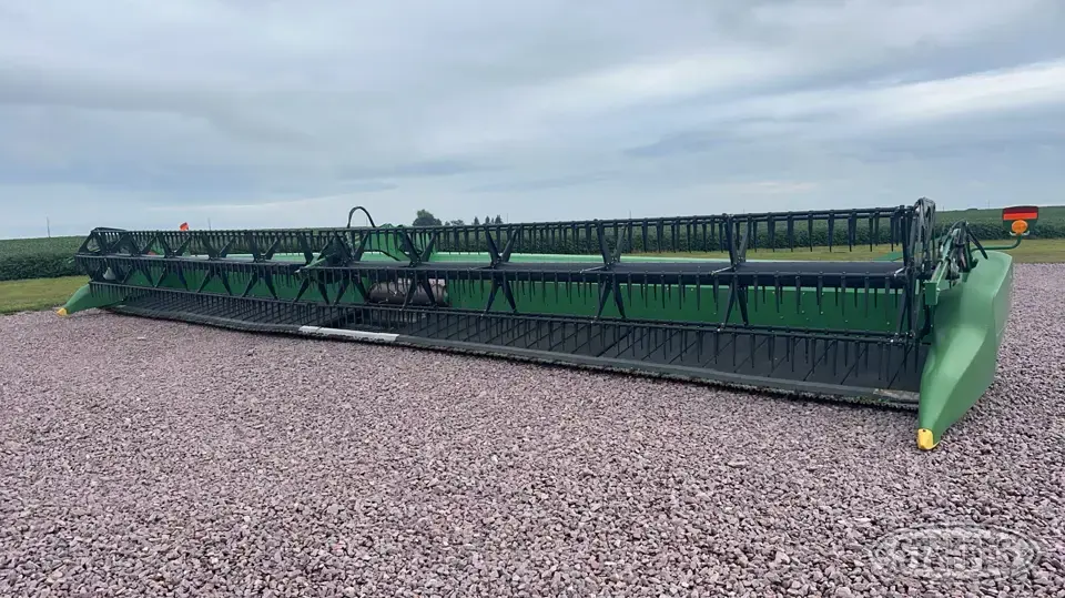 2015 John Deere 645FD Draper Head