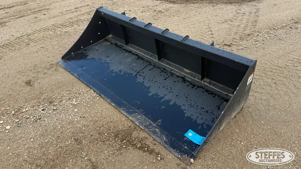 Pabreak skid steer bucket