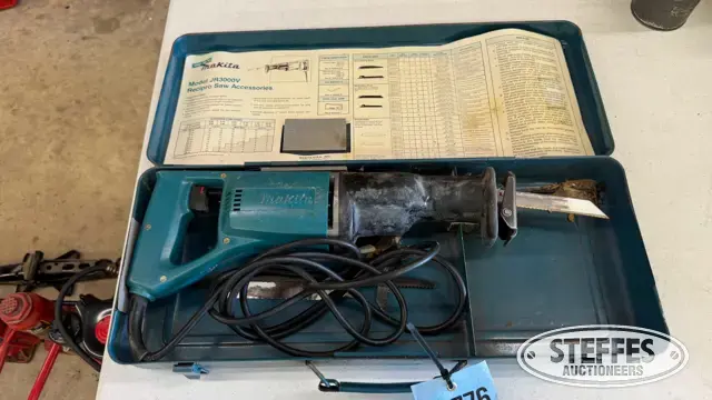 Makita JR3000V reciprocating saw