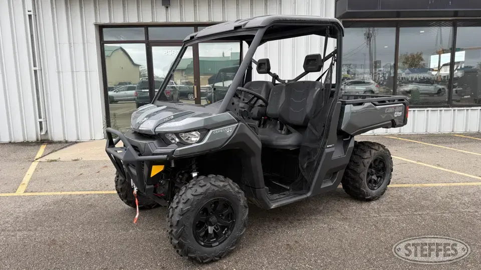 2024 Can-Am Defender HD9 XT UTV