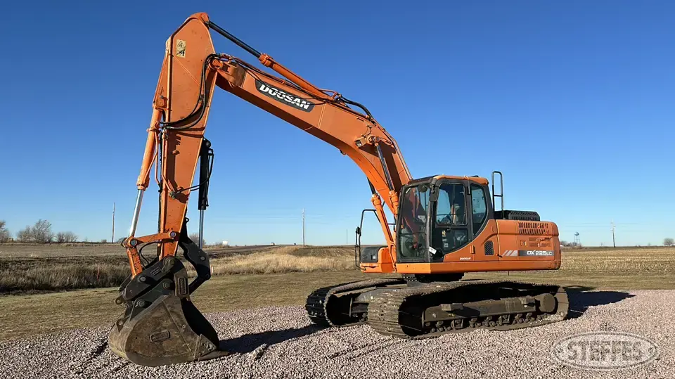 2014 Doosan DX225LC-3 Excavator
