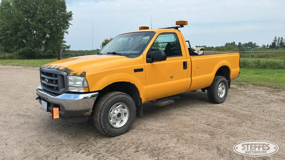 2004 Ford F-350 XL 1 Ton Pickup