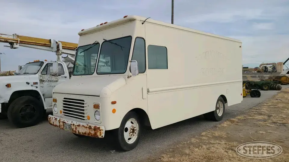 1983 Chevrolet P30 Delivery Truck Van Truck