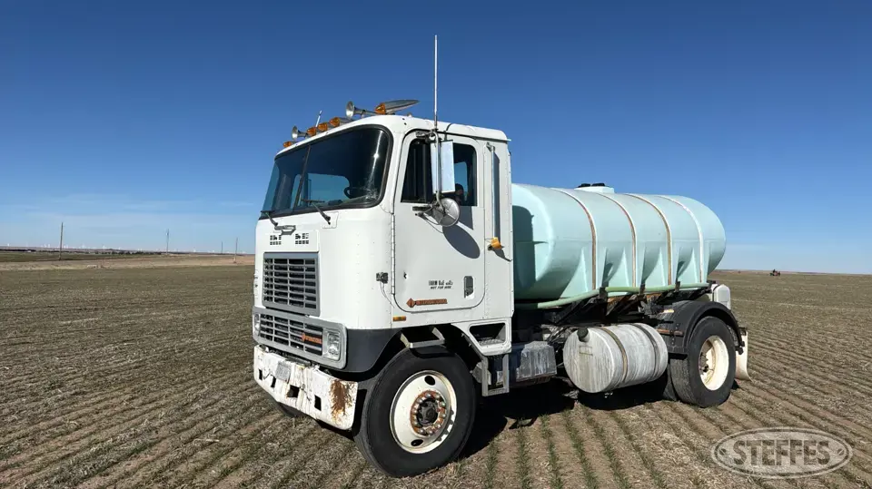 1991 International 9600 Tank Truck