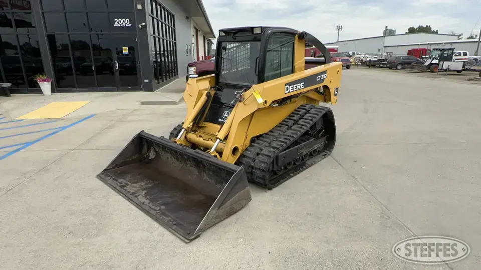 2006 John Deere CT332 Tracked Skid Steer