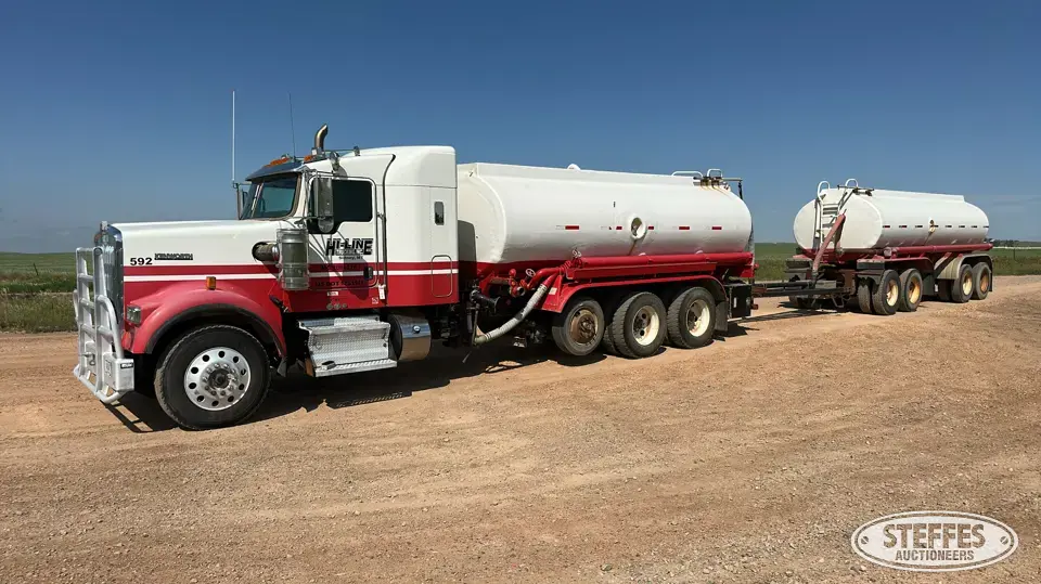 2015 Kenworth W900 4,200 gal. Tank Truck
