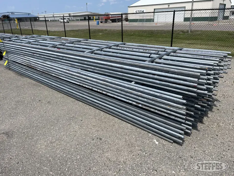 (10) Northeast Pipe & Panel continous fence panels Livestock Handling
