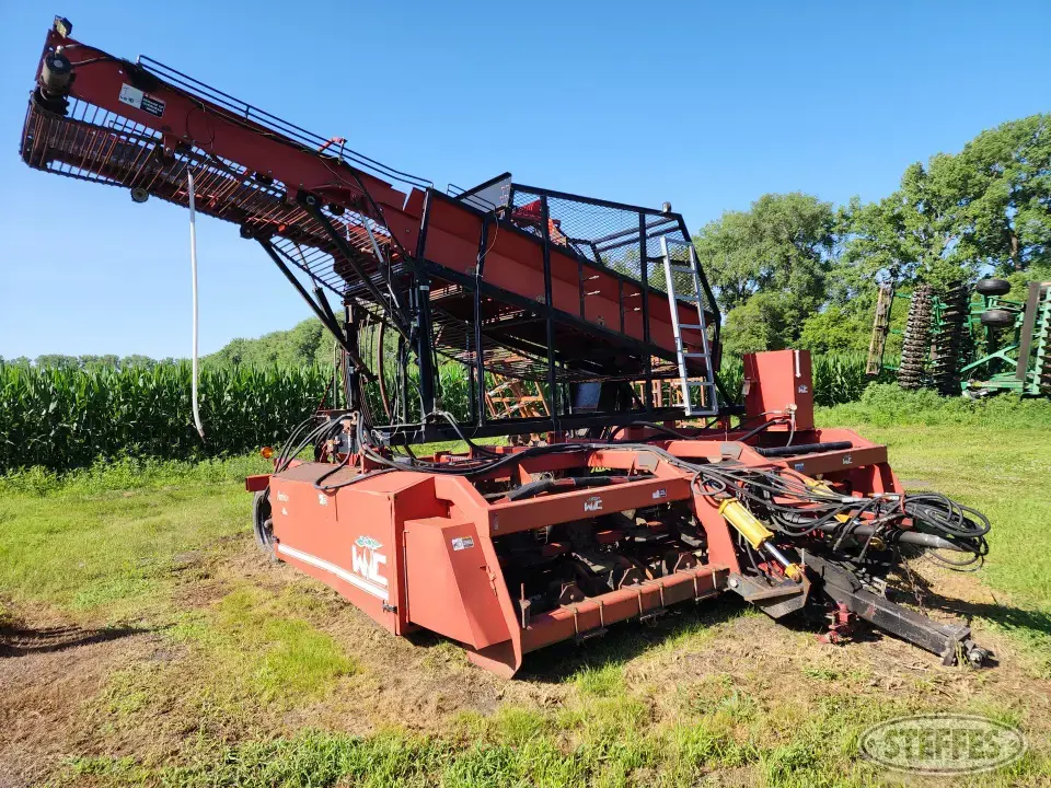 1998 WIC Sugarbeet Harvester