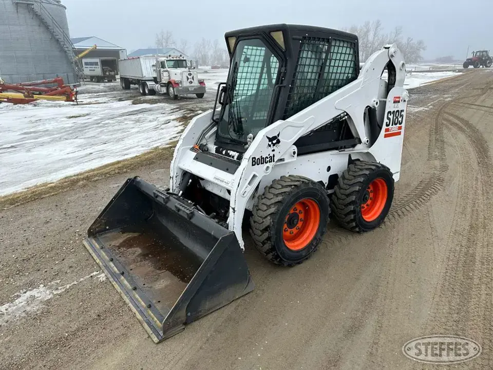 2005 Bobcat S185 Wheeled Skid Steer