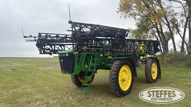 2009 John Deere 4930