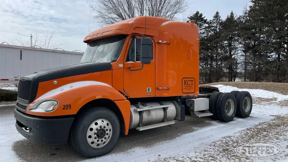 2012 Freightliner Columbia 120 Conventional Truck without Sleeper