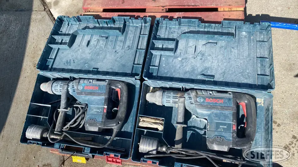 Bosch RH745 Power Tool
