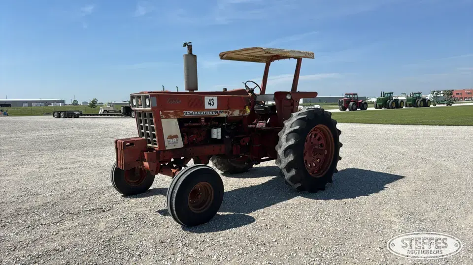 1974 International 1466 2WD Tractor