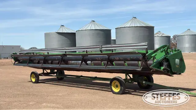 1999 John Deere 930