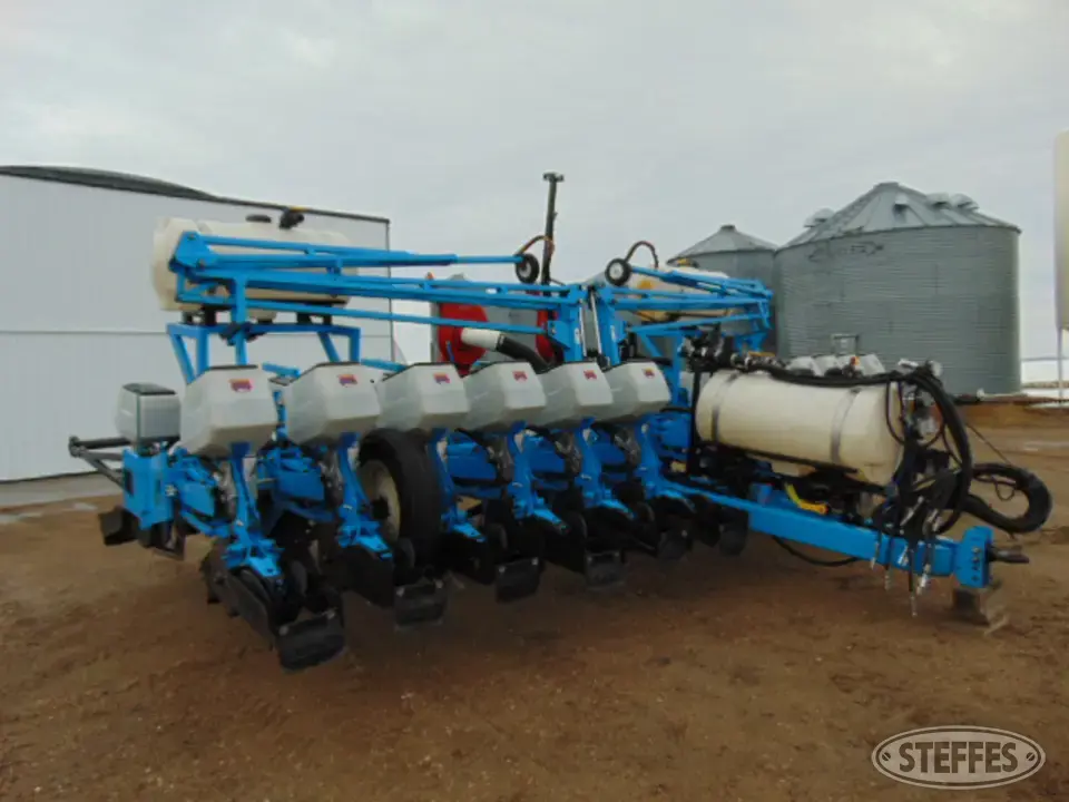 2003 Monosem NG Plus II 12 or More Row Planter
