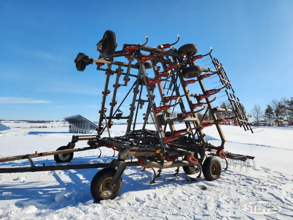 Flexi-Coil 800 Field Cultivator
