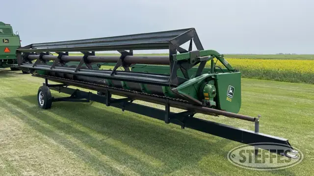 1990 John Deere 925