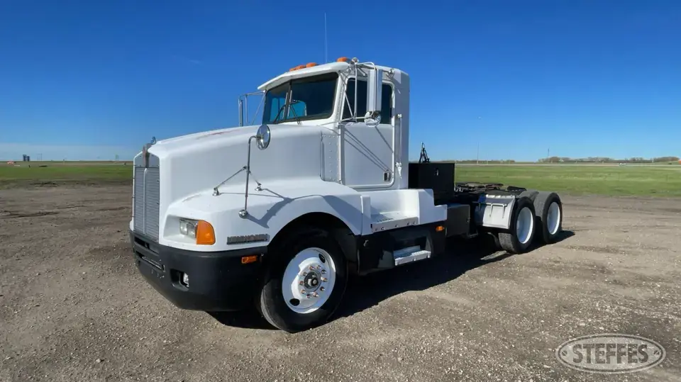 1987 Kenworth T600 Conventional Truck without Sleeper