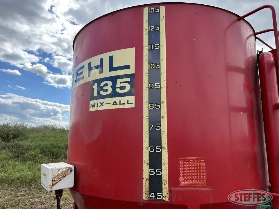 Gehl 135 Mix-All Forage Processing