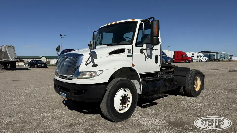 2010 International DuraStar 4400 Conventional Truck without Sleeper