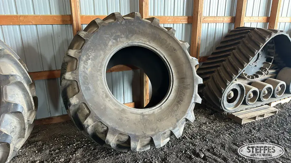 Michelin MachXBib 800/70R38 tire Tractor-Implement Tire