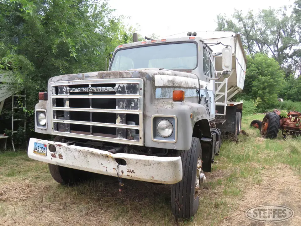 1978 International 2575 Tender Truck