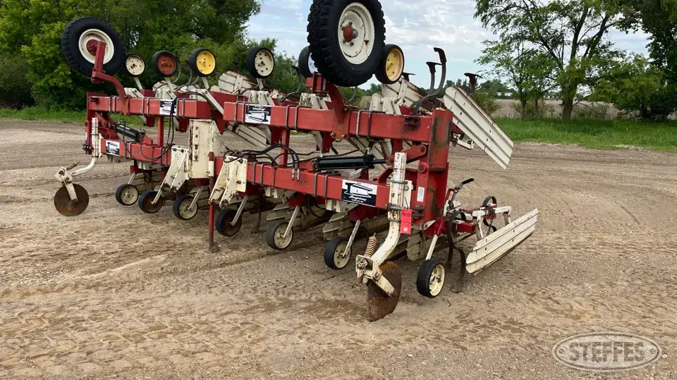 Tebben Row Crop Cultivator