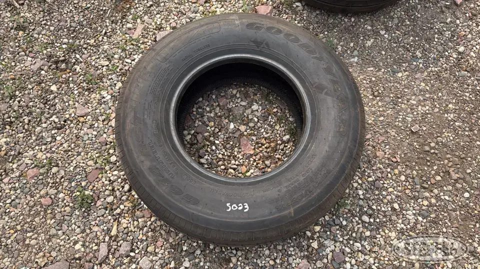 (1) Goodyear G614 RST LT235/85R16 tire Passenger-Light Truck Tire