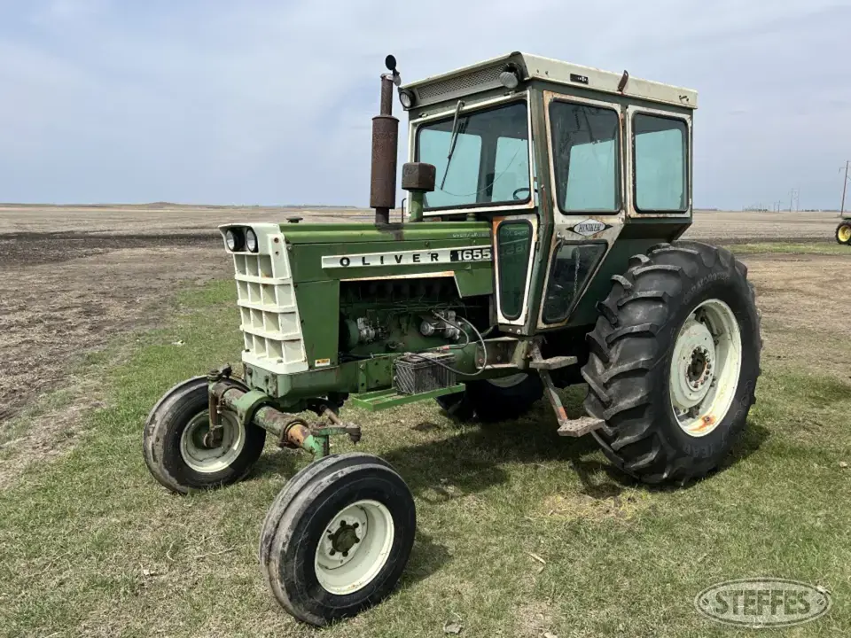 1974 Oliver 1655 Collectible Tractor