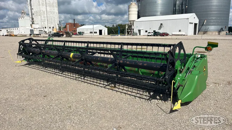 2003 John Deere 925F Flex Head