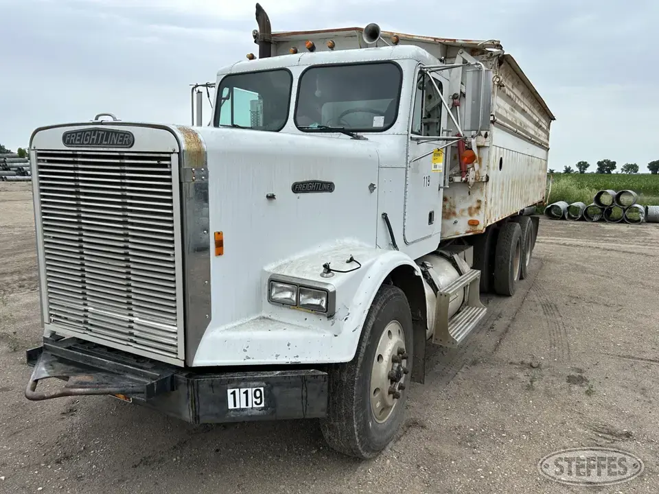 1988 Freightliner Conventional Specialty Truck