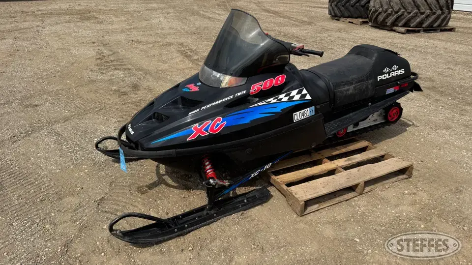 1999 Polaris XC700 Snowmobile