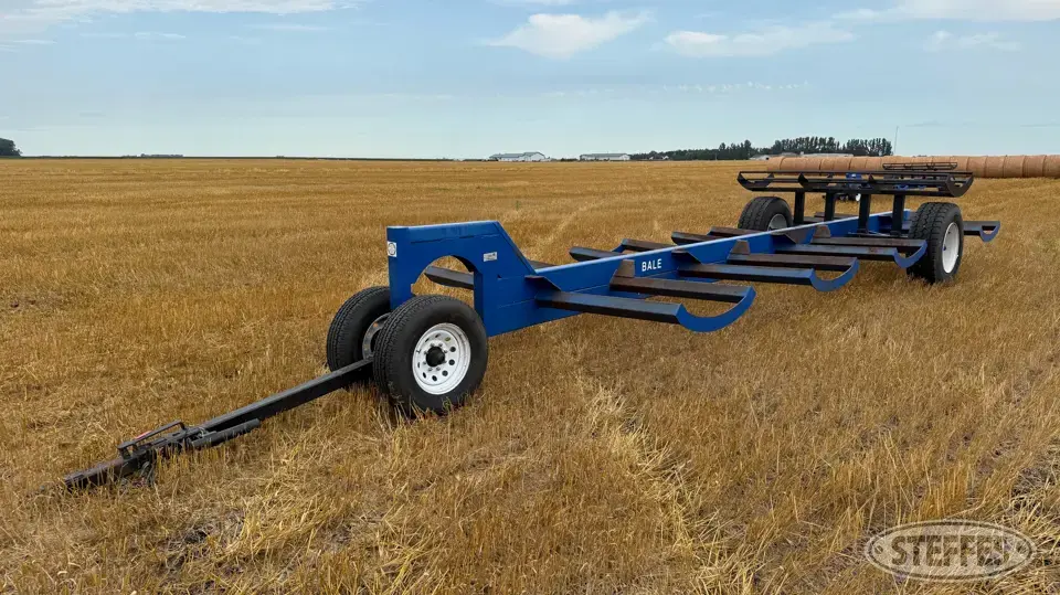 Industrias America 825 Bale Transportation