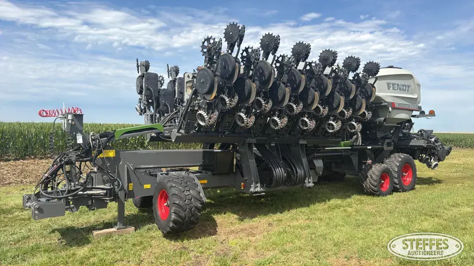 2020 Fendt Momentum 32 12 or More Row Planter