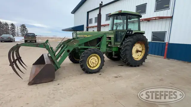 1974 John Deere 4430