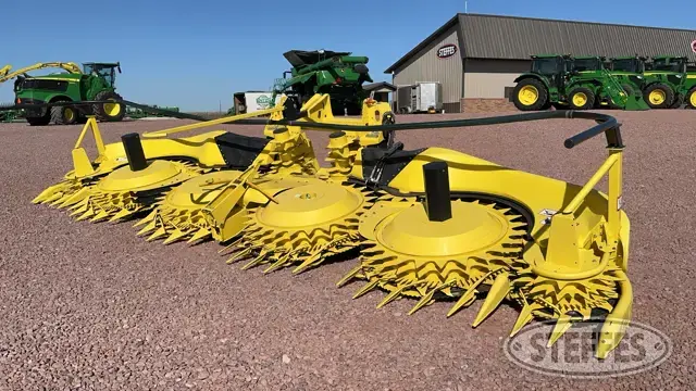 2022 John Deere 770