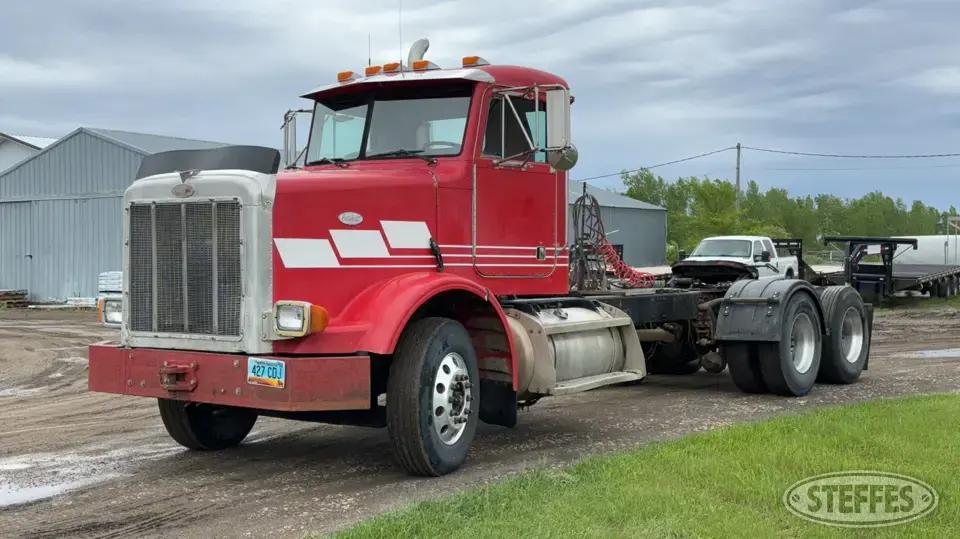 2000 Peterbilt 378 Conventional Truck without Sleeper