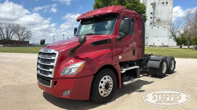 2019 Freightliner Cascadia 126